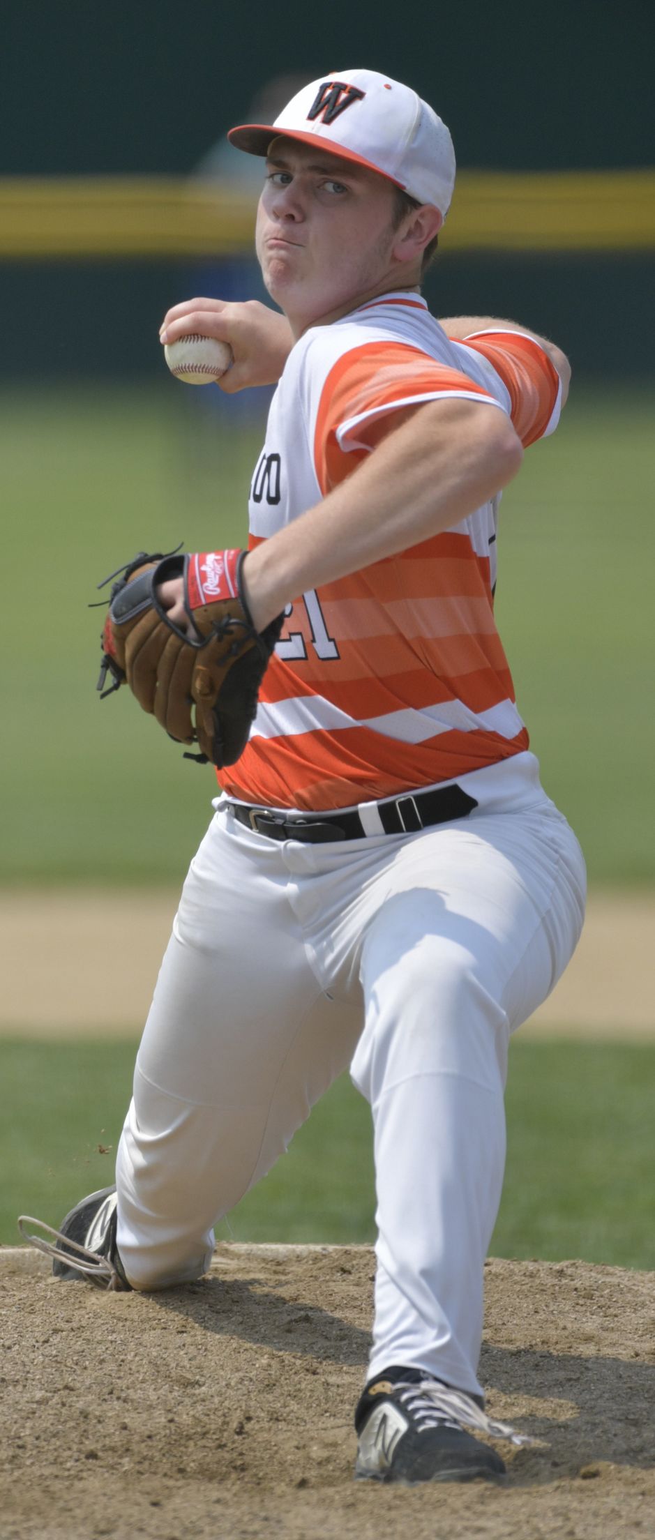 Waterloo defeats Carbondale in 3A Salem Sectional baseball final